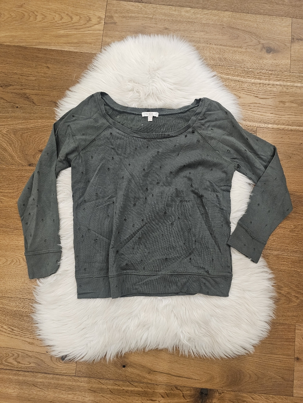 EUC Olive Green Eyelet Lightweight Sweatshirt